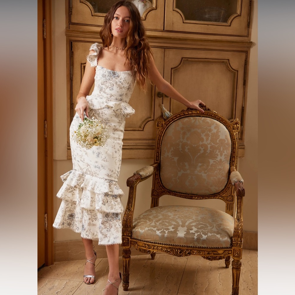 V. Chapman dress SOLD OUT ONLINE